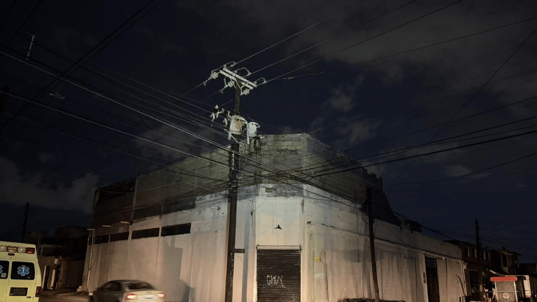 La CFE reporta un avance del 88% en la restauración de luz en Monterrey tras el fuerte temporal. Conoce cómo reportar fallas en tu colonia.
