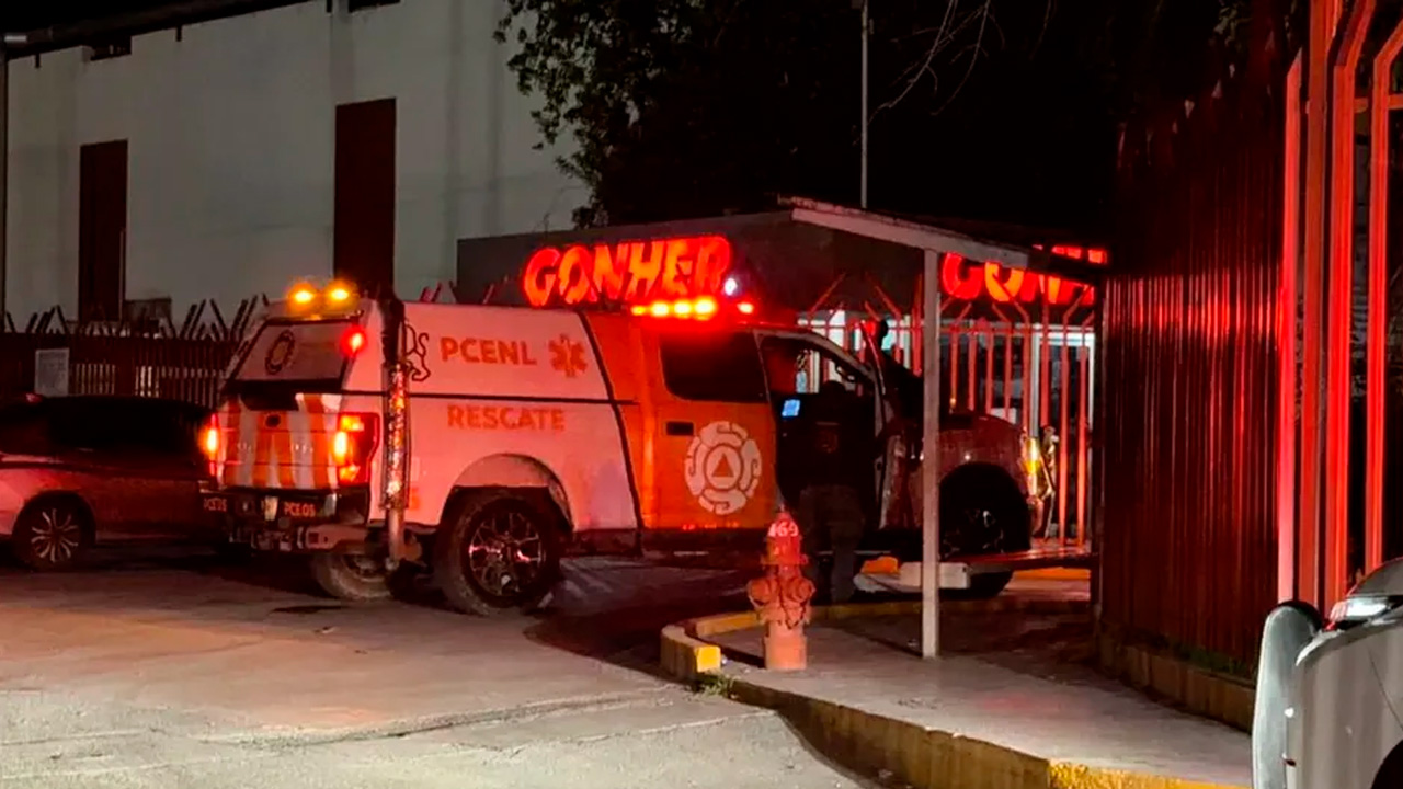 Un incendio en una empresa de autopartes y productos químicos en Santa Catarina movilizó a cuerpos de auxilio.