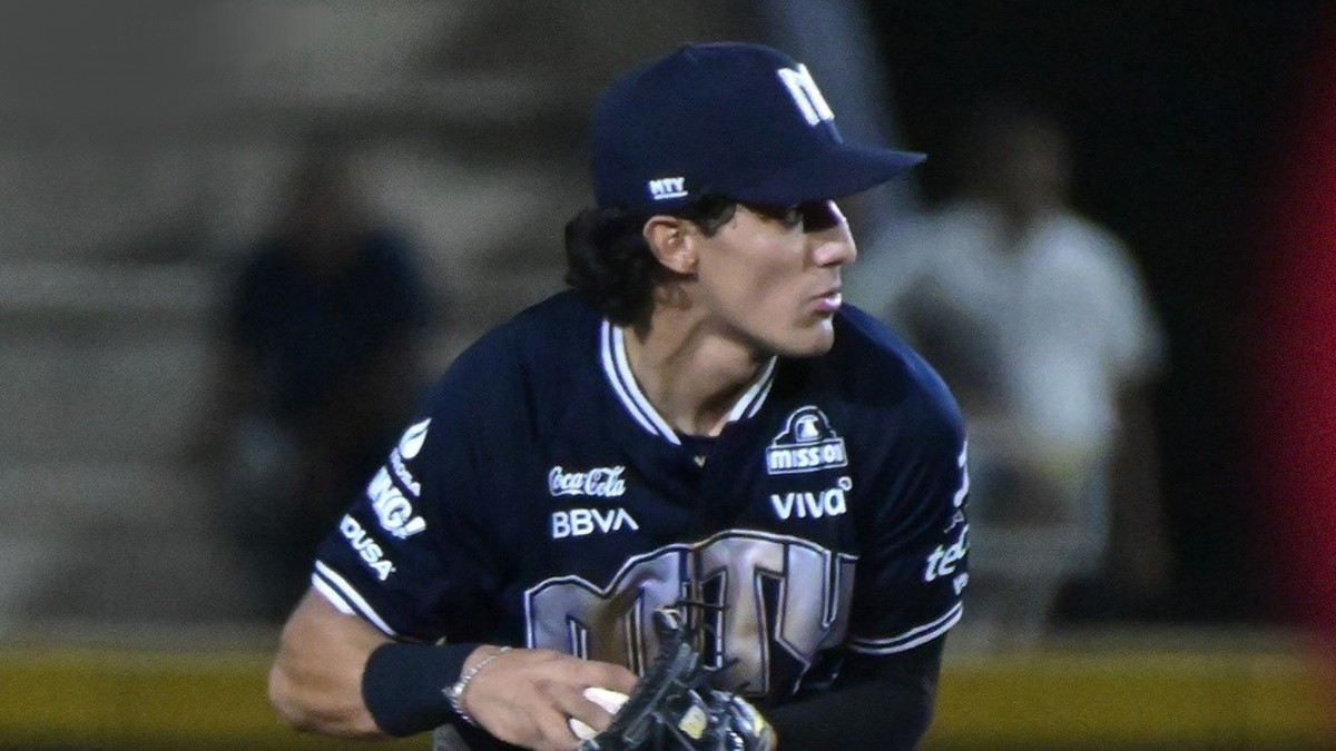 Jugador de besibol en Sultanes de Monterrey.
