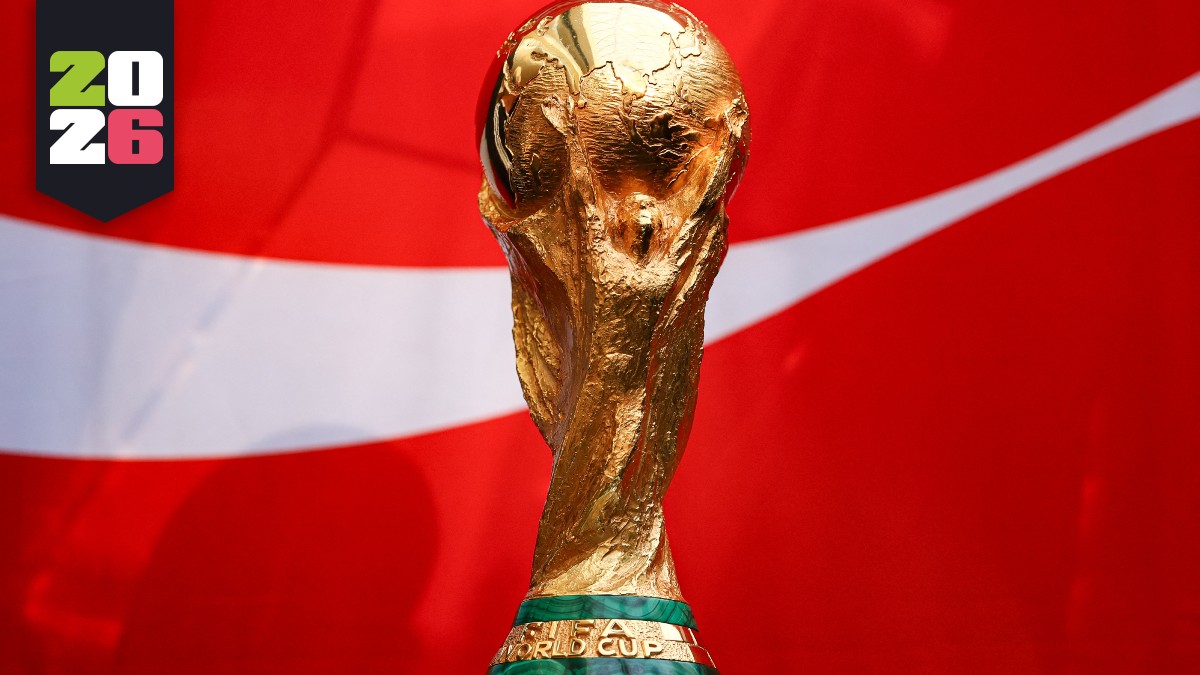 Trofeo de la Copa del Mundo durante el tour que se hizo en diferentes estados de los 3 países sedes de este torneo.