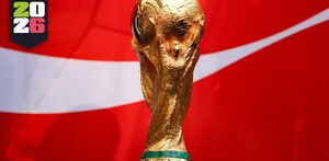 Trofeo de la Copa del Mundo durante el tour que se hizo en diferentes estados de los 3 países sedes de este torneo.