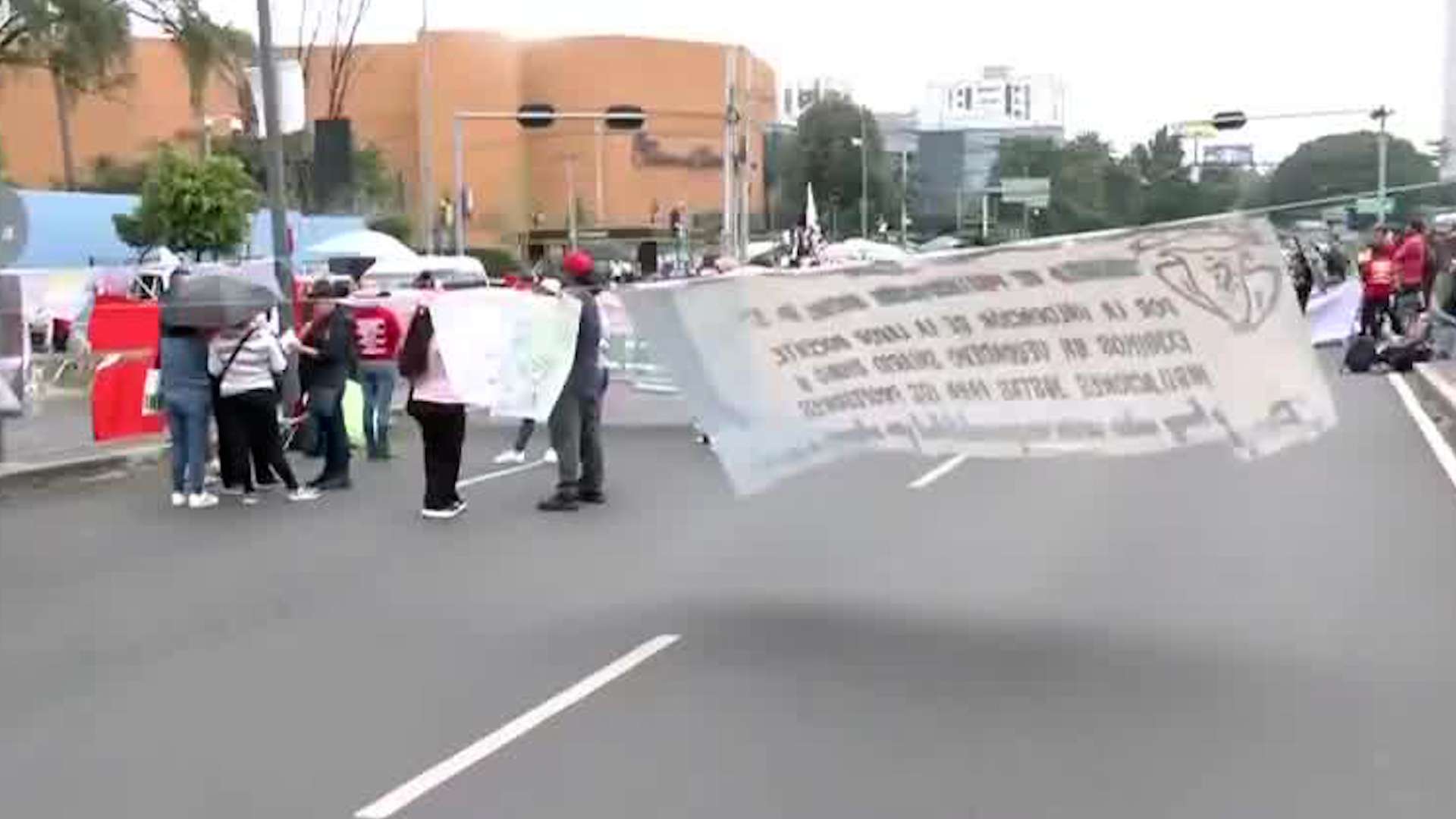 Maestros conmemoran 10 años de represión en Asunción Nochistlán. Más de 1200 integrantes de la CNTE marchan exigiendo justicia por crimen de lesa humanidad.