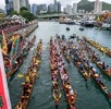 Competidores participan en la carrera de Botes de Dragón de Aberdeen para celebrar la Fiesta del Bote del Dragón, en Hong Kong, el 19 de junio de 2026.