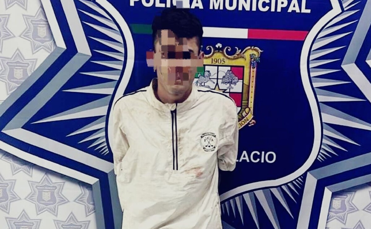 Joven que fue detenido por presuntamente cometer abuso sexual contra una menor en Gómez Palacio.