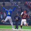 Jugadores de Charros y diablos en partido
