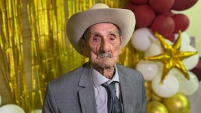 Don Manuel goza de excelente salud, destacando también el tener una gran memoria