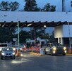 Un altercado vial en Zapopan escaló hasta una agresión armada. Un escolta privado disparó contra un repartidor de agua en el ingreso a Valle Real.