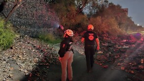 Las lluvias registradas en Guadalupe provocaron un deslave que bloqueó un carril de la avenida Morones Prieto durante la noche del viernes.