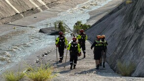 Protección Civil, SEDENA y corporaciones municipales retomaron la búsqueda del menor arrastrado por la corriente en Monterrey.