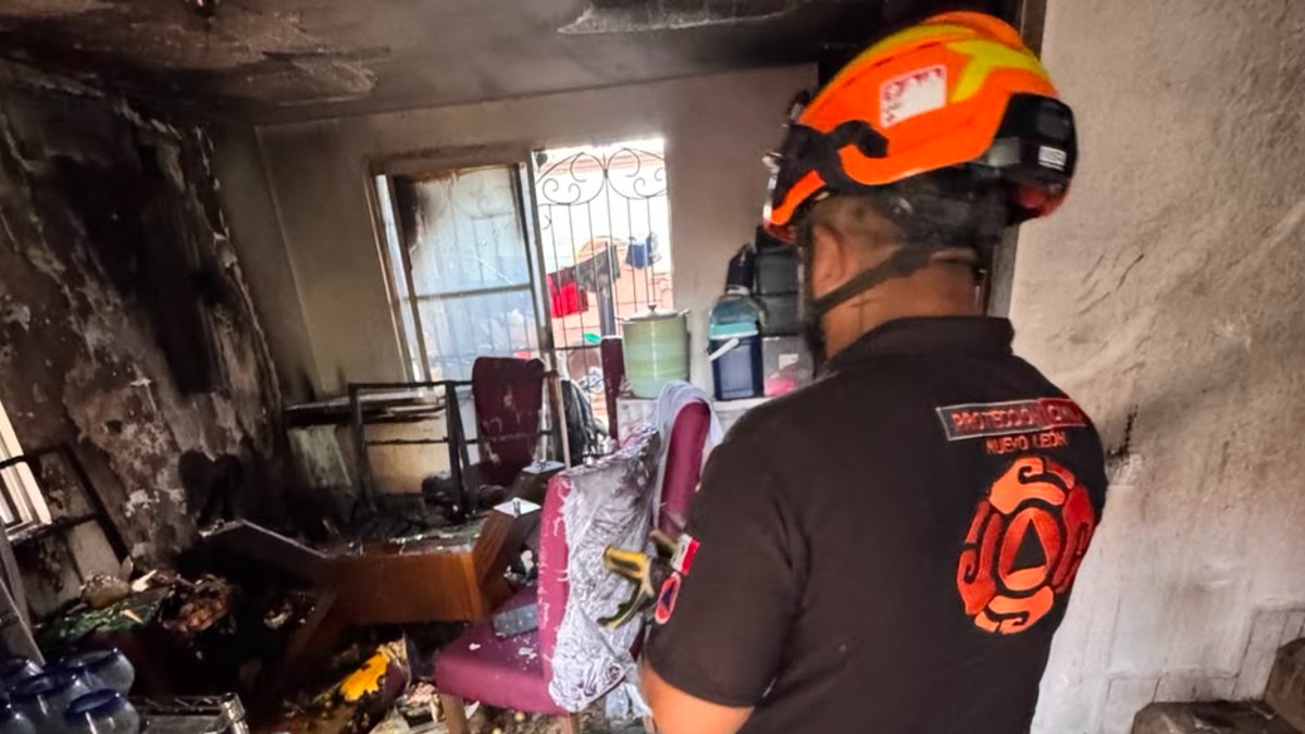 Elementos de protección asistieron al lugar de los hechos para apagar el incendio.