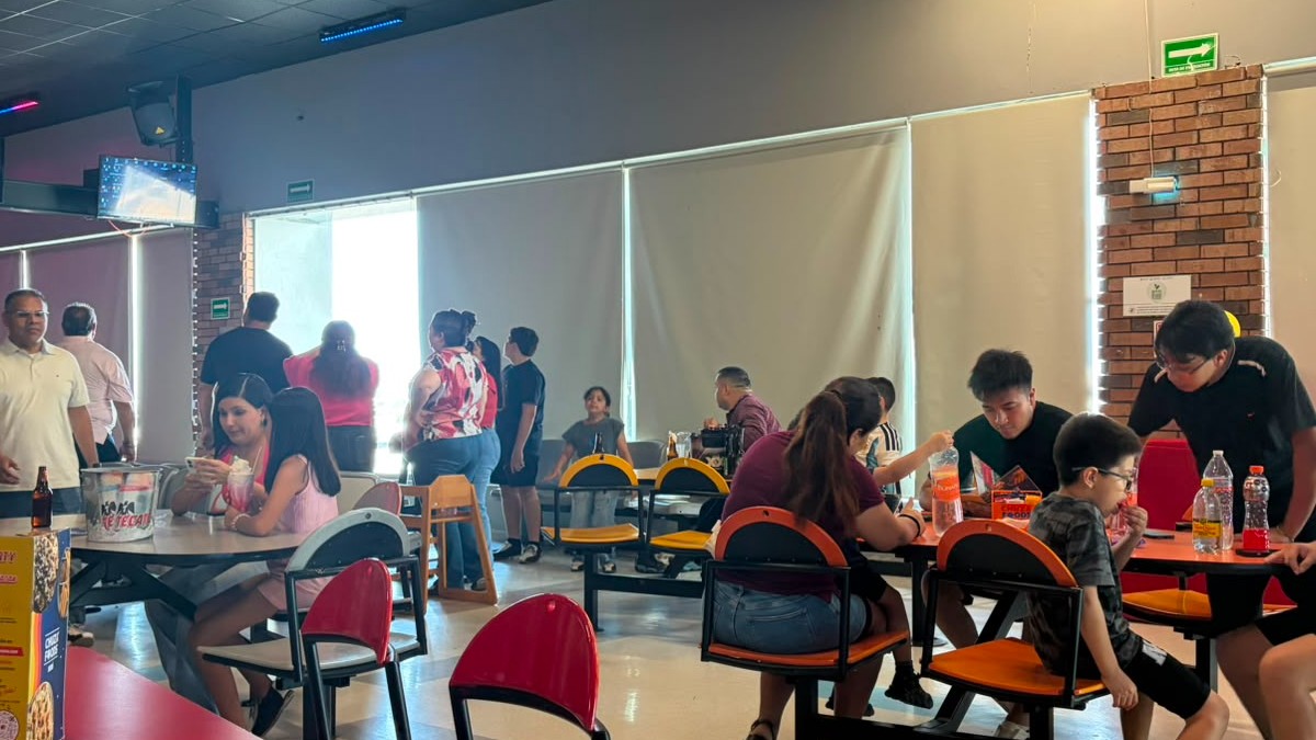 Familias festejan el Día del Padre en Monterrey