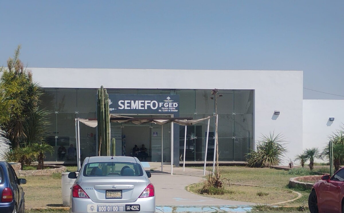Semefo, lugar donde llegó el cuerpo de un hombre encontrado muerto en canal de riego.