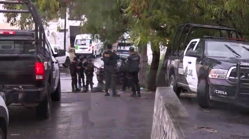 Durante el operativo de búsqueda de Héctor, un menor arrastrado por la corriente en Monterrey, autoridades localizaron un cuerpo en el río Pesquería.