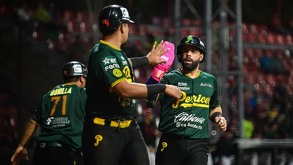 jugadores del equipo de beisbol pericos de puebla