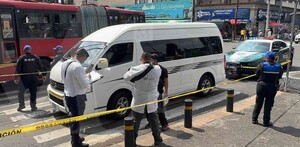 Unidad de transporte escolar embista a abuelita frente a la Basílica de Guadalupe.