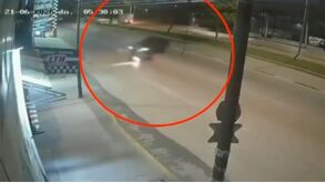 Motociclista embestido por auto en la López Portillo, Coacalco, Edomex.
