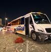 Una falla en un remolque terminó en un fuerte accidente sobre el periférico LEA; el impacto lanzó la camioneta con una familia a bordo.