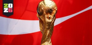 Trofeo de la Copa del Mundo durante el tour que se hizo en diferentes estados de los 3 países sedes de este torneo.