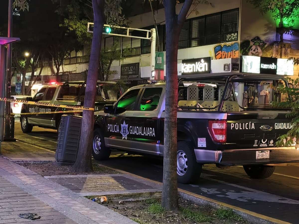 Un hombre de 50 años falleció la madrugada de este martes tras colarse a un hotel en la Avenida Juárez y caer al vacío. Conoce los detalles aquí.