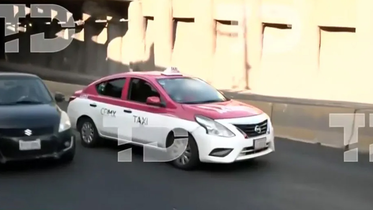 Un taxista murió al interior de su vehículo cuando circulaba por avenida Alta Tensión y Calzada de las Águilas, en la Álvaro Obregón.