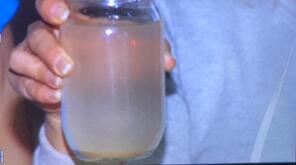 Telediario Media Vecinos de la colonia El Peñon reportan agua sucia en las llaves del sector 