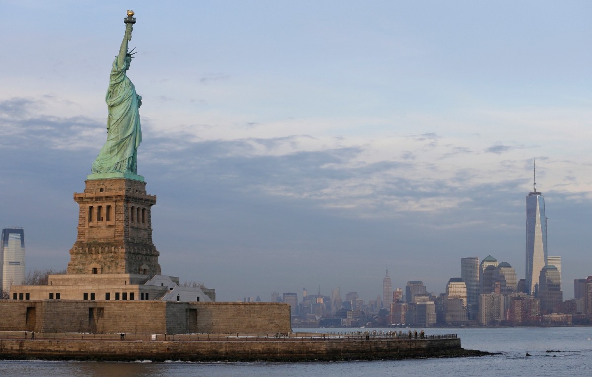 Manhattan visto desde la Estatua de la Libertad, el 31 de enero de 2014, en Nueva York.