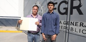 El líder municipal del Partido Verde formalizó una denuncia ante la Fiscalía General de la República.