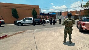Fuerte operativo en Los Héroes Tecámac: Hombre toma como rehenes a su familia para evitar un anexo