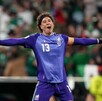 ¡Histórico! Guillermo Ochoa entró de cambio en el partido entre México y Chequia en el Mundial 2026 para despedirse de la Selección Mexicana ante su afición.