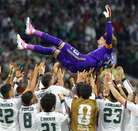 Jugadores de la Selección Mexicana festejan con el capitán Memo Ochoa