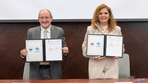 La magistrada Laura Perla Córdova y el representante de UNICEF en México