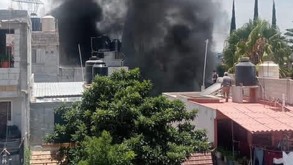 Casa con fumarola negra por siniestro