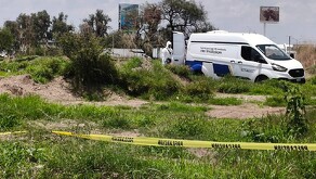Hombre es encontrado sin vida y con una apuñalada en un lote baldío en León, Guanajuato