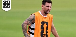 Lionel Messi entrenando con Argentina para enfrentar a Jordania en la jornada 3 de la Fase de Grupos en el Mundial 2026.
