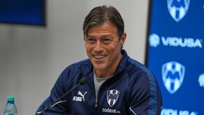 Matías Almeyda en la conferencia de prensa con Rayados.