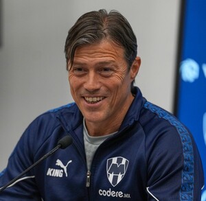 Matías Almeyda en la conferencia de prensa con Rayados.