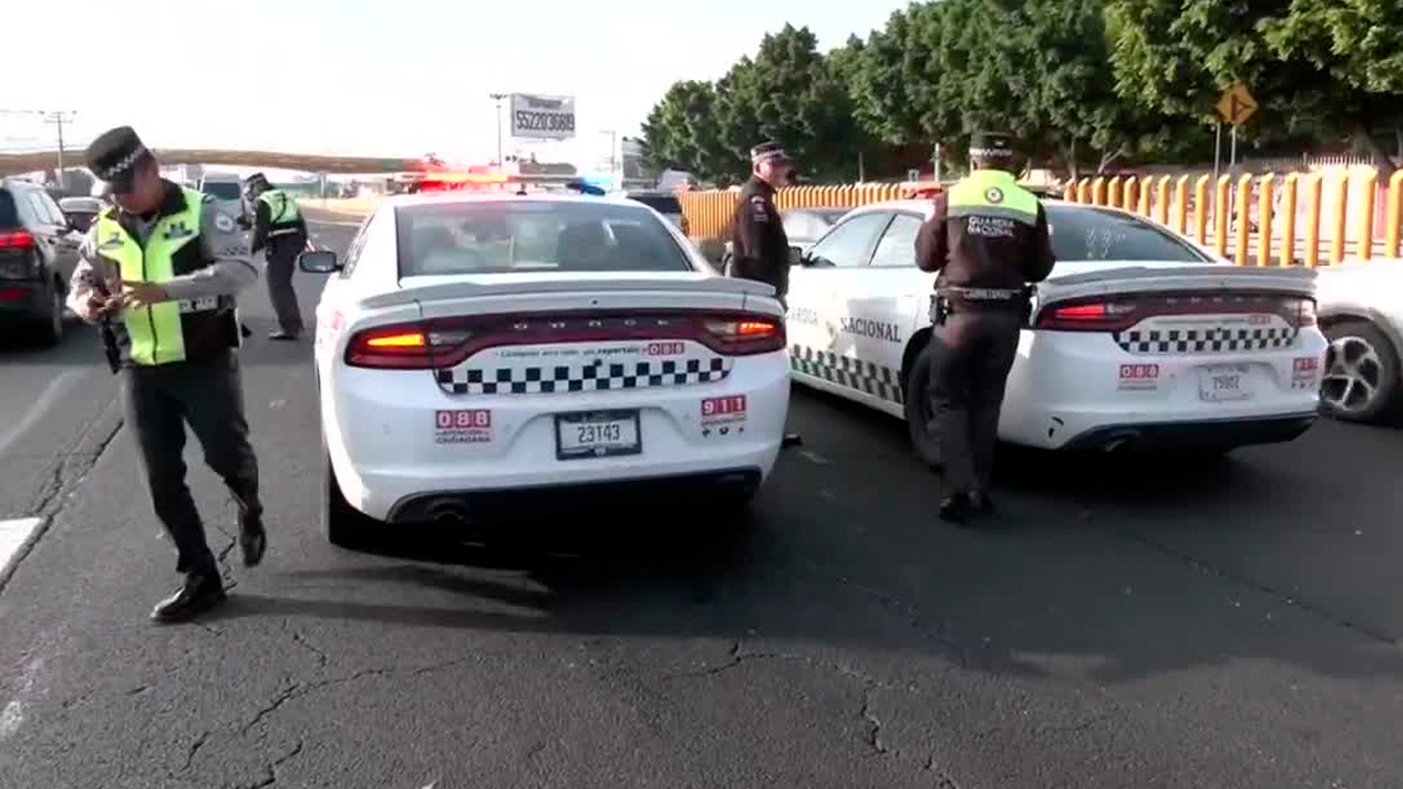 Un motociclista murió tras ser atropellado por un vehículo pesado en la autopista México-Puebla, a la altura de Valle de Chalco.