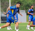 Ángel Correa en entrando con Tigres.
