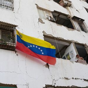 Los Topos de México apoyan rescate tras sismo en Venezuela