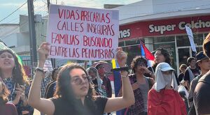 Colectivos civiles marcharon en Guadalajara previo al cierre del Mundial en Jalisco para visibilizar la crisis de desaparecidos y la escasez de agua.