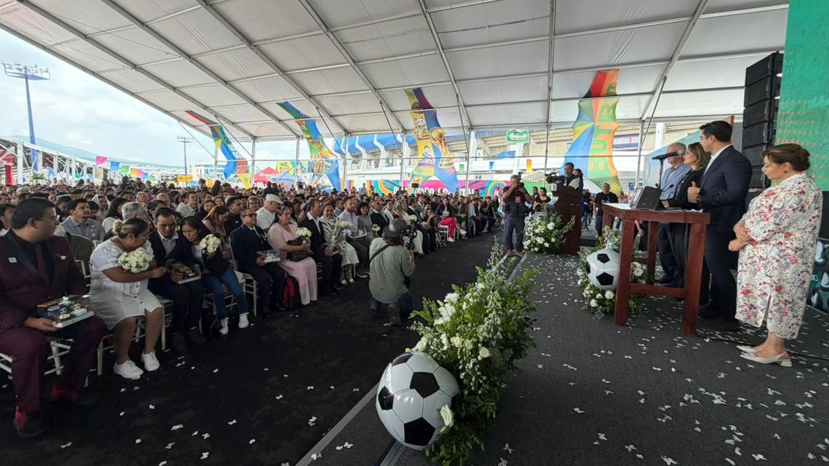 Como parte del evento, se realizaron rifas de viajes en avión y estancias de hospedaje en Acapulco y Querétaro. | Estrella Álvarez.