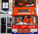 Afición neerlandesa llegó a Monterrey en el famoso autobús donde se trasladan por diferentes partes del mundo para apoyar a la selección de Países Bajos.