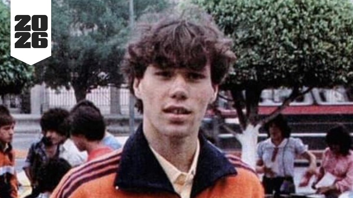 Países Bajos regresa a Monterrey 43 años después. Conoce su historial en la ciudad y el origen de la icónica foto de Van Basten en la Catedral.