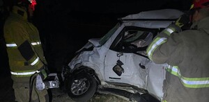 Dos mujeres perdieron la vida y otras dos personas resultaron lesionadas luego de un fuerte accidente en la carretera Ocampo-Ojuelos.