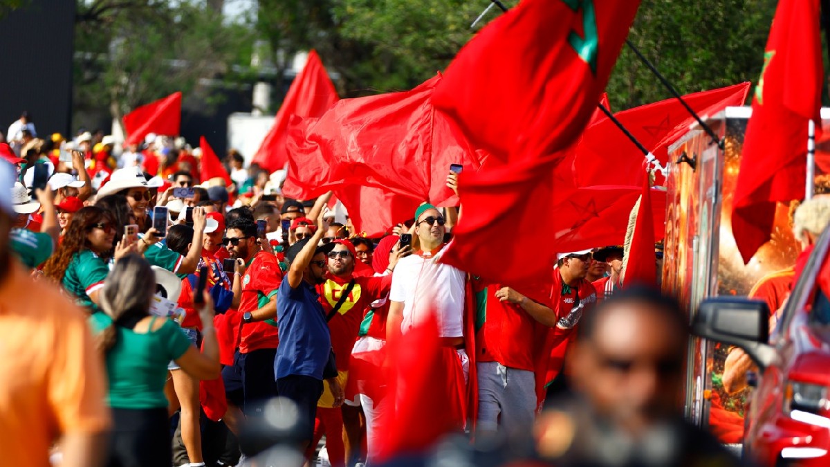 Abarrotan el estadio de Monterrey eufóricos ante el encuentro de Marruecos contra Países Bajos.