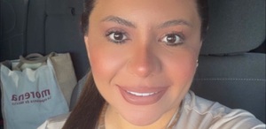 Alcladesa Guadalupe Bárcenas sonriendo para una selfie.
