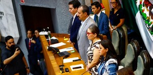 Congreso del estado de Nuevo León debate sobre la minoría de edad para asumir la gubernatura, alcaldía o diputación local.
