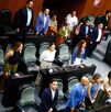 Legisladores locales proponen el uso de tecnologia y expedientes digitales para frenar el exceso de burocracia y requisitos en los municipios de Monterrey.