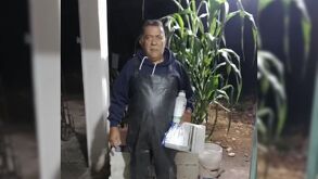 Rubén, hombre arrollado por un auto y arrastrado por camión en Tlalnepantla, Edomex
