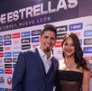 Ramiro Peña, pelotero de Sultanes, junto a su esposa en la gala de reconocimientos previo al Juego de Estrellas de la LMB 2026.